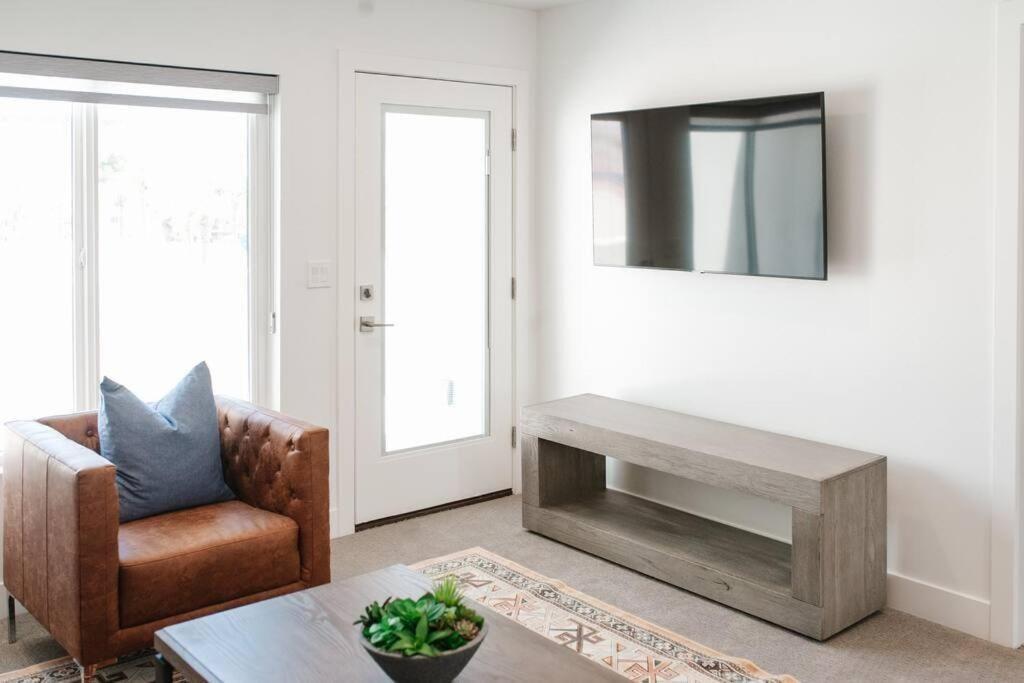 Zen Trail Retreat - New 5 Bedroom Luxury Condo เซนต์ จอร์จ ภายนอก รูปภาพ