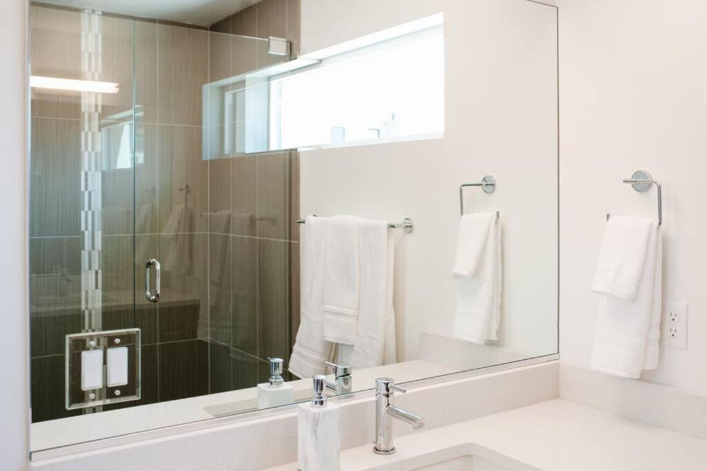 Zen Trail Retreat - New 5 Bedroom Luxury Condo เซนต์ จอร์จ ภายนอก รูปภาพ